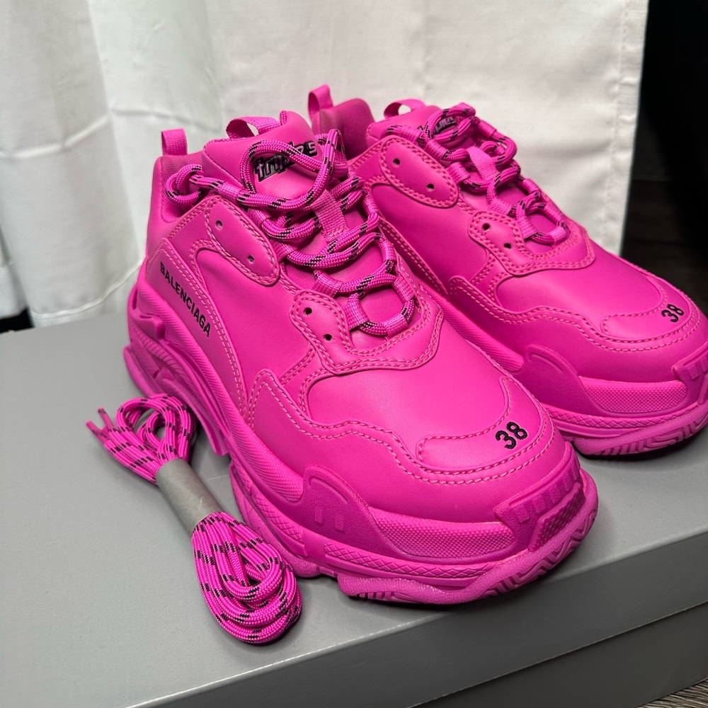 PINK BALENCIAGA SNEAKERS